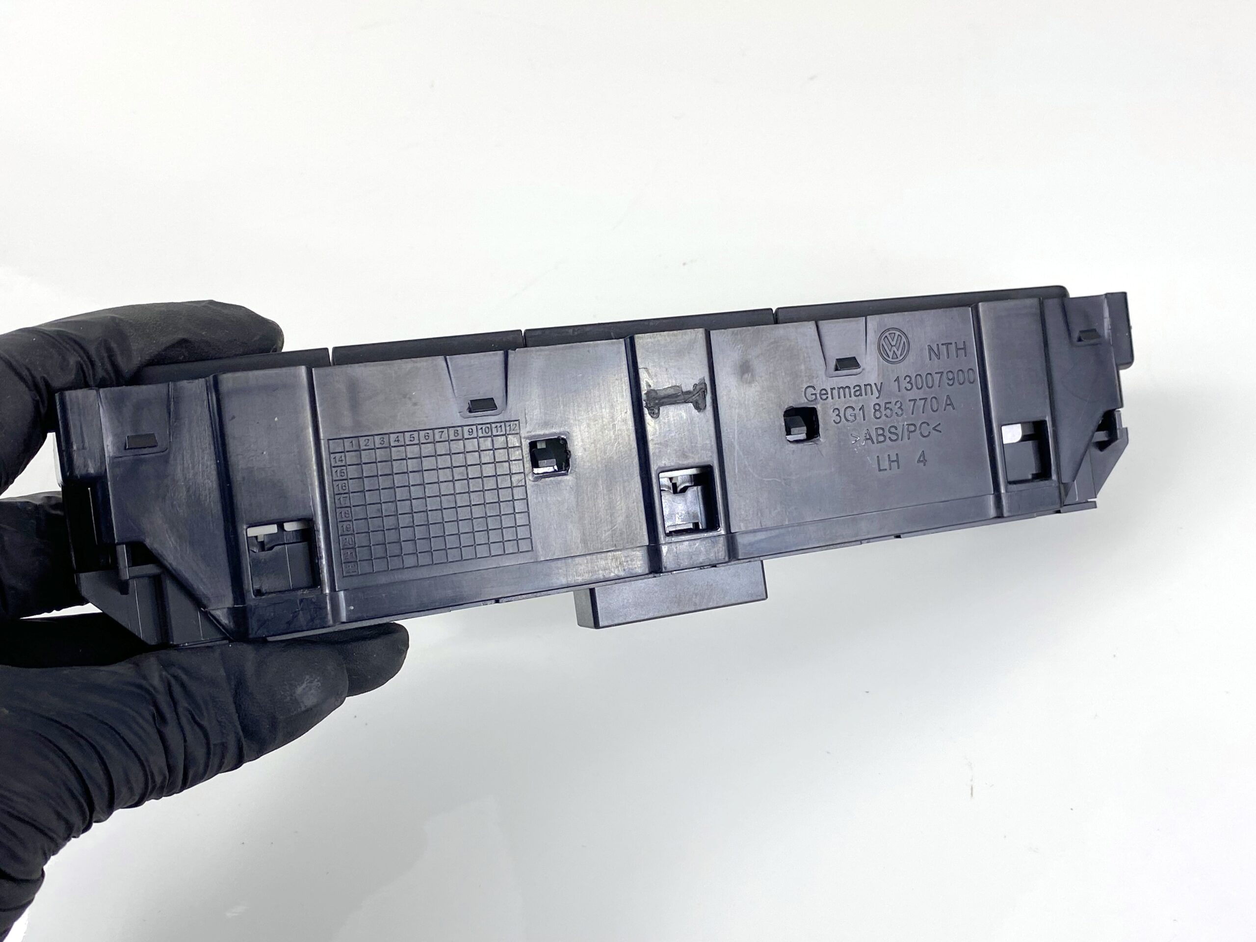 17901012 блок кнопок с торпедо vw passat b8 2016 (9)