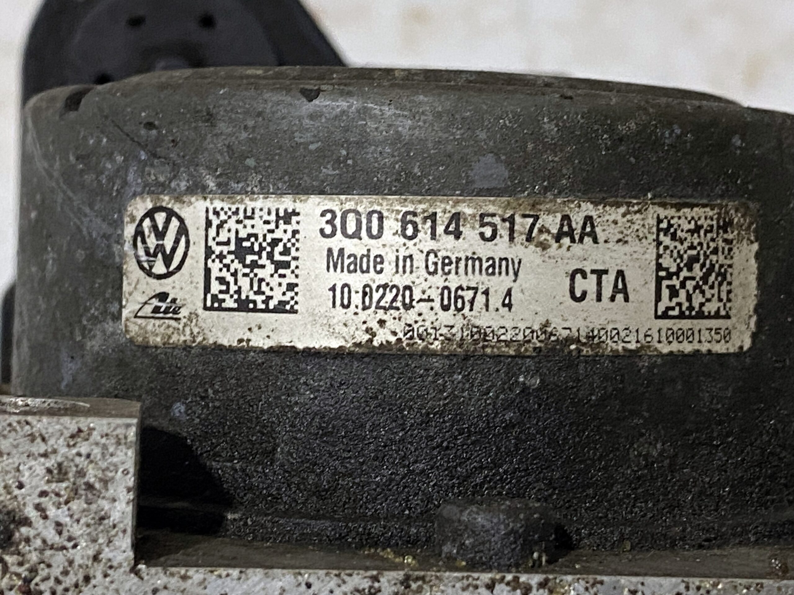 17901024 блок abs (насос) vw passat b8 2016 (6)
