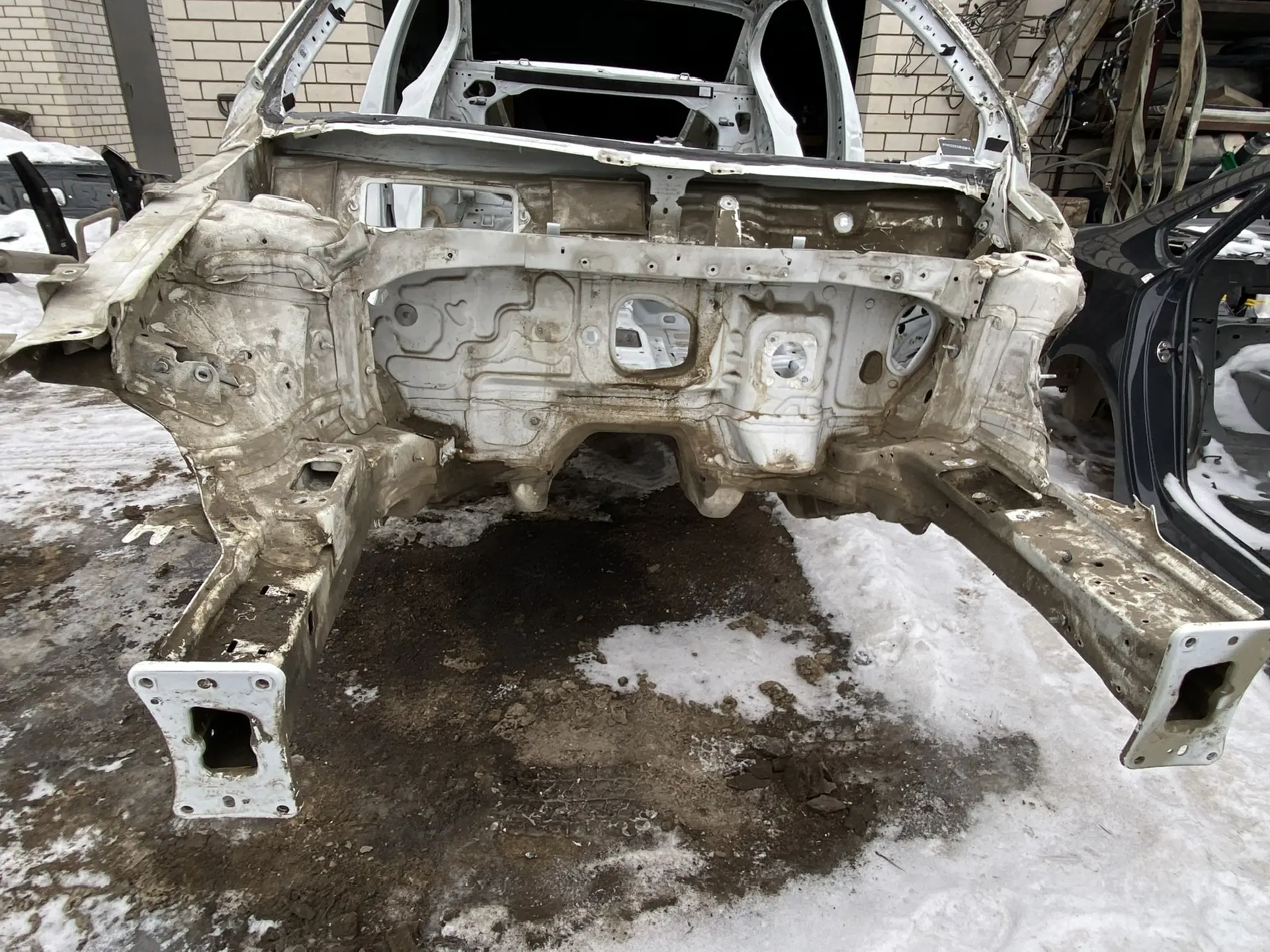17901125 лонжерон передний правый со стаканом vw passat b8 2016 (3)