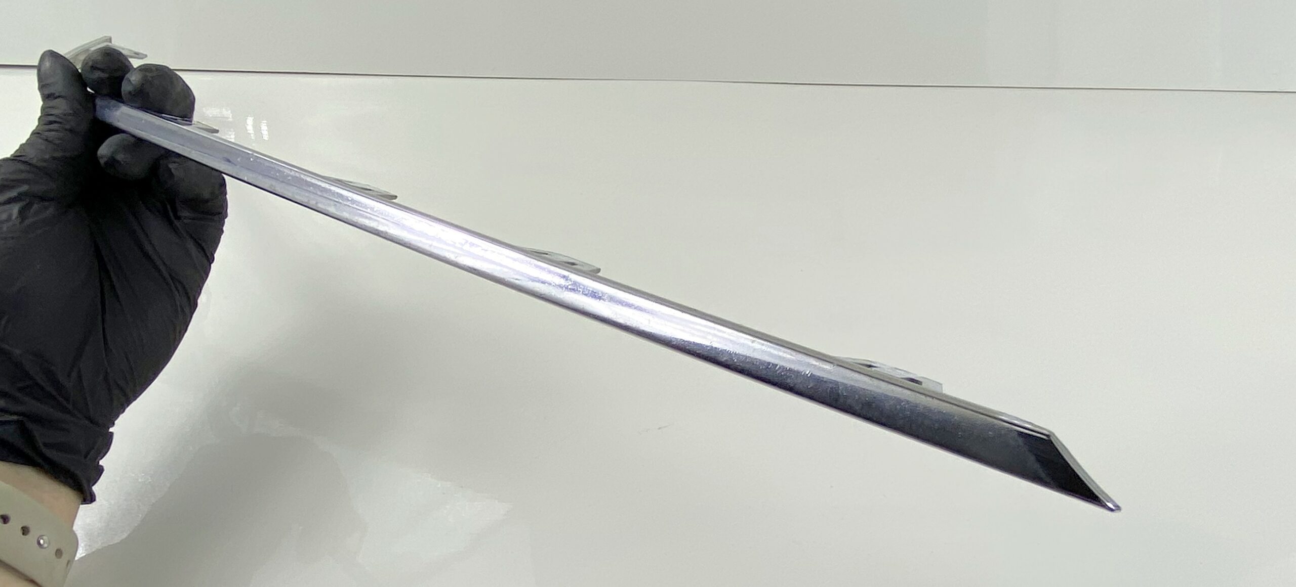 17901135 молдинг переднего бампера правый нижний хром vw passat b8 2016 (15)