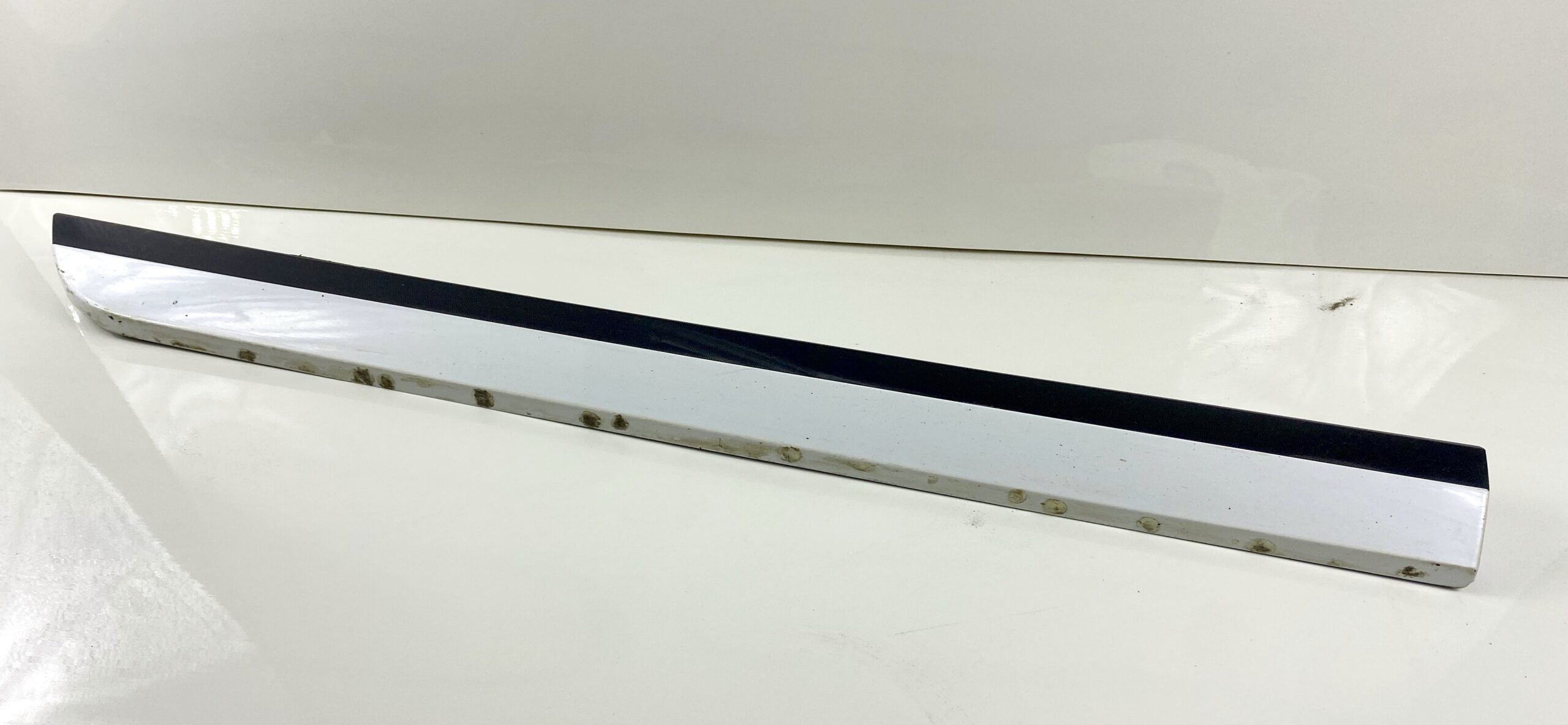 17901157 накладка наружная двери задней правой vw passat b8 2016 (4)