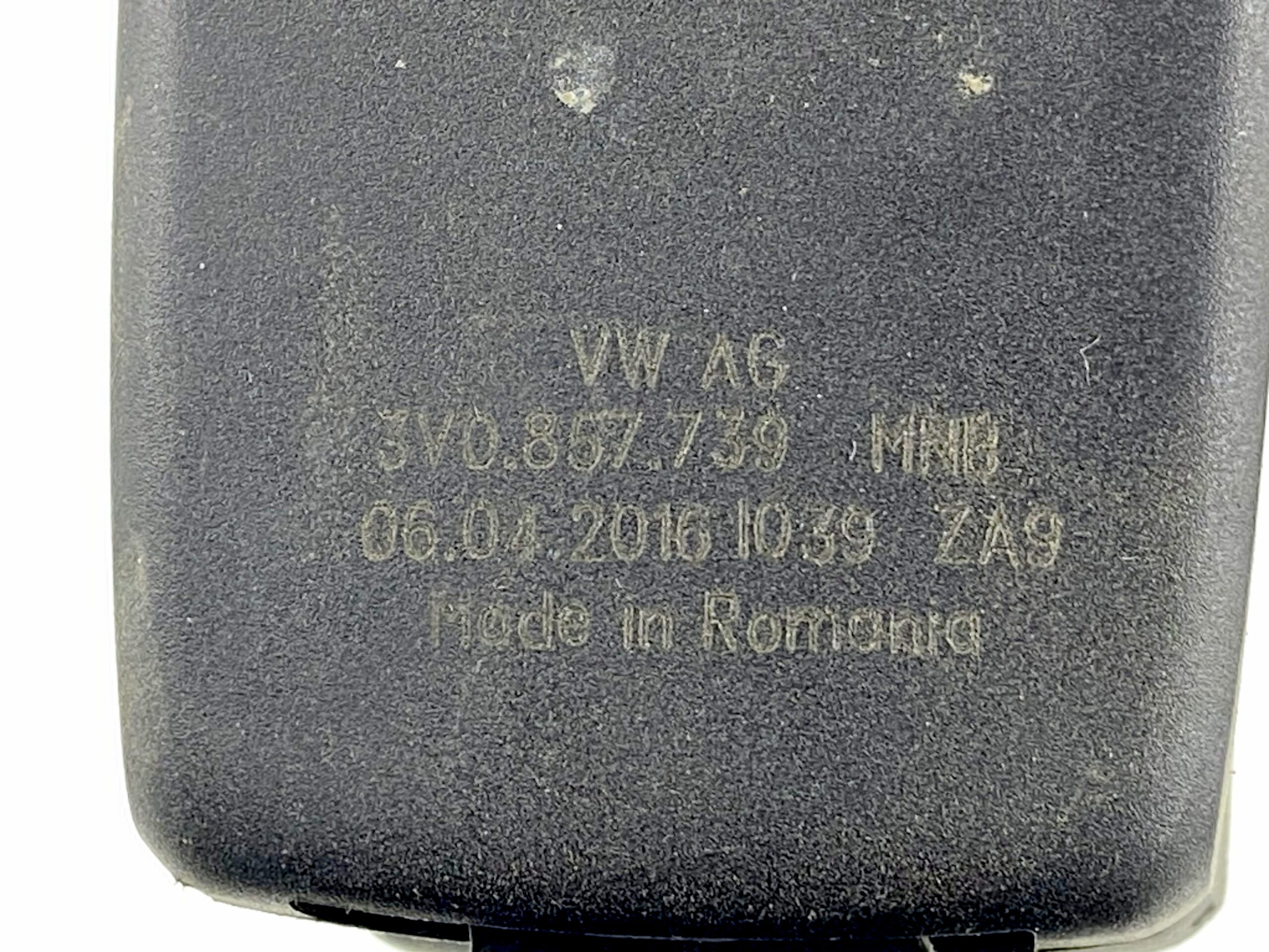 17901182 ответная часть заднего ремня безопасности vw passat b8 2016 (3)