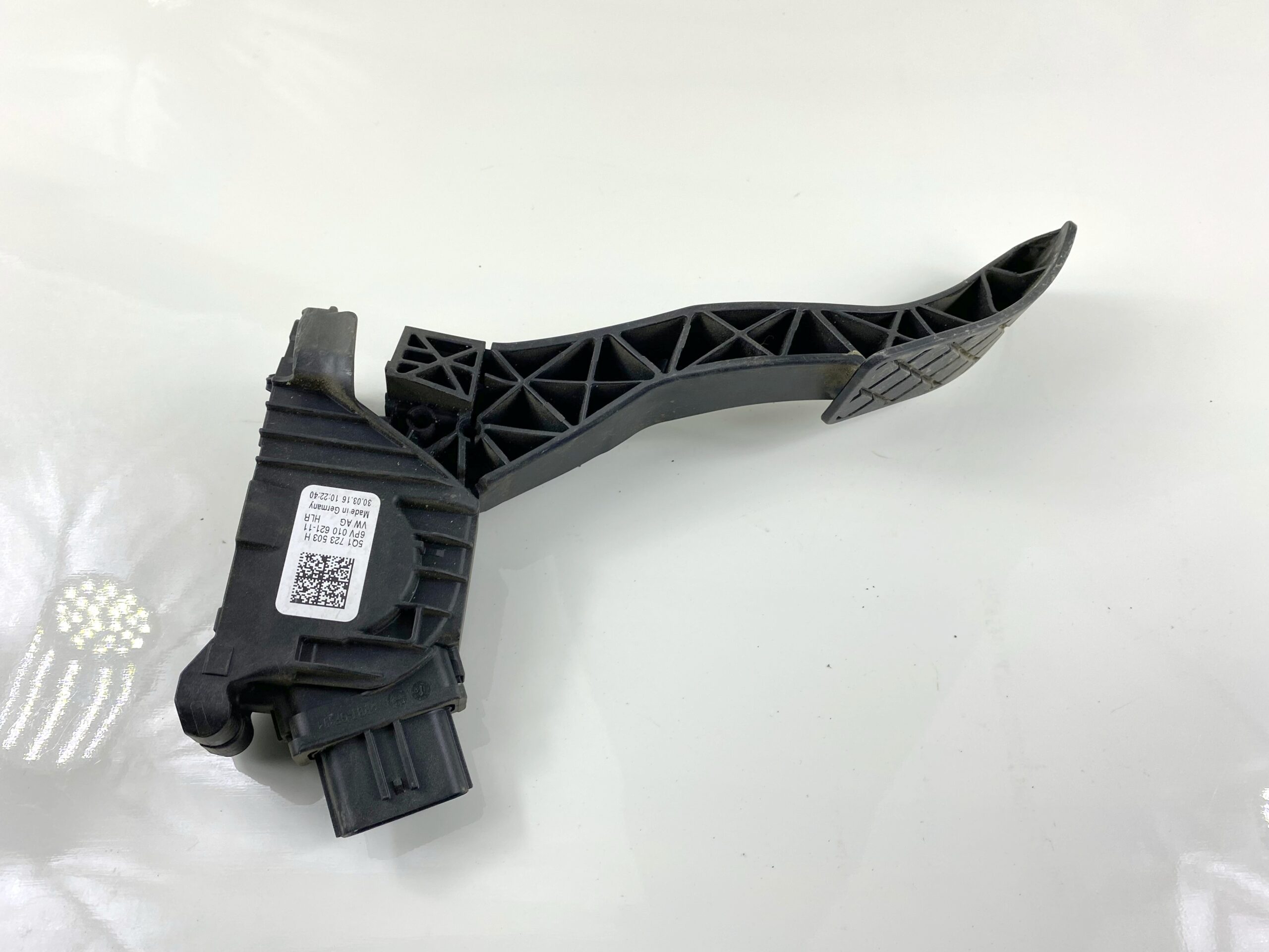 17901189 педаль газа vw passat b8 2016 (1)