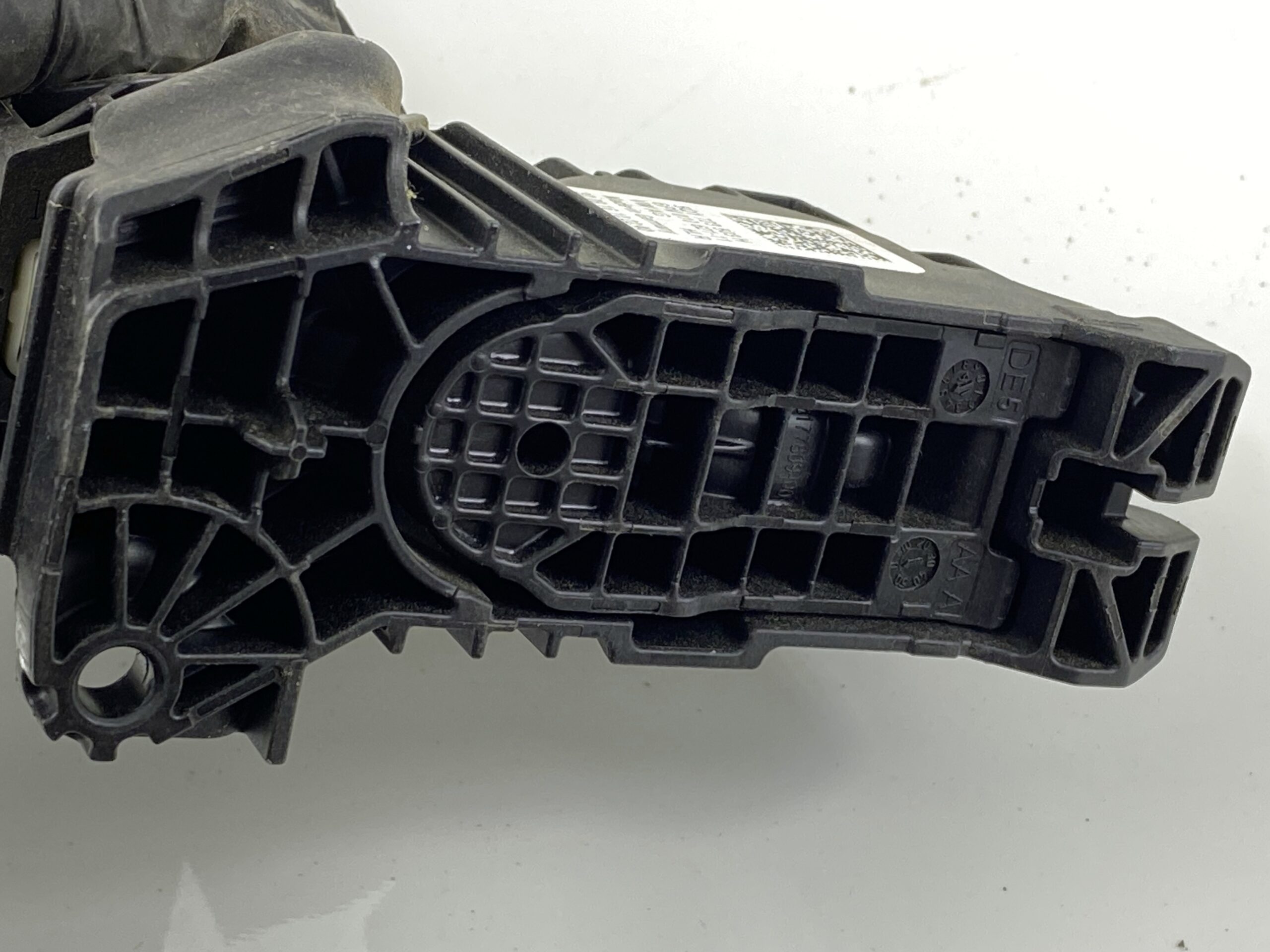 17901189 педаль газа vw passat b8 2016 (4)