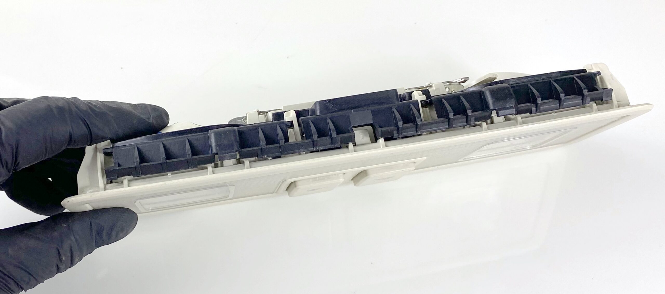 17901204 плафон фонарь потолочный vw passat b8 2016 (10)