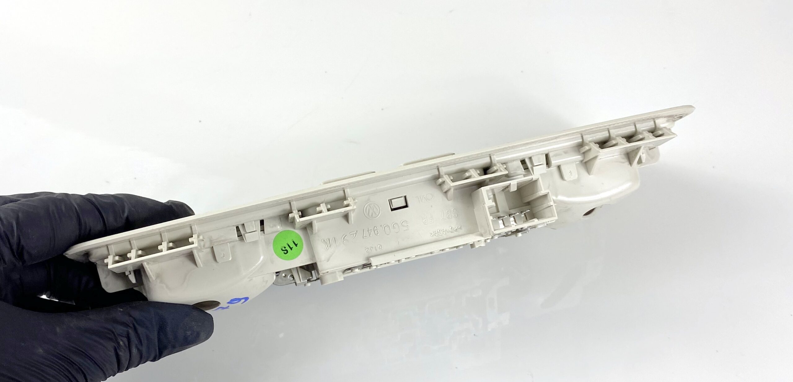 17901204 плафон фонарь потолочный vw passat b8 2016 (12)