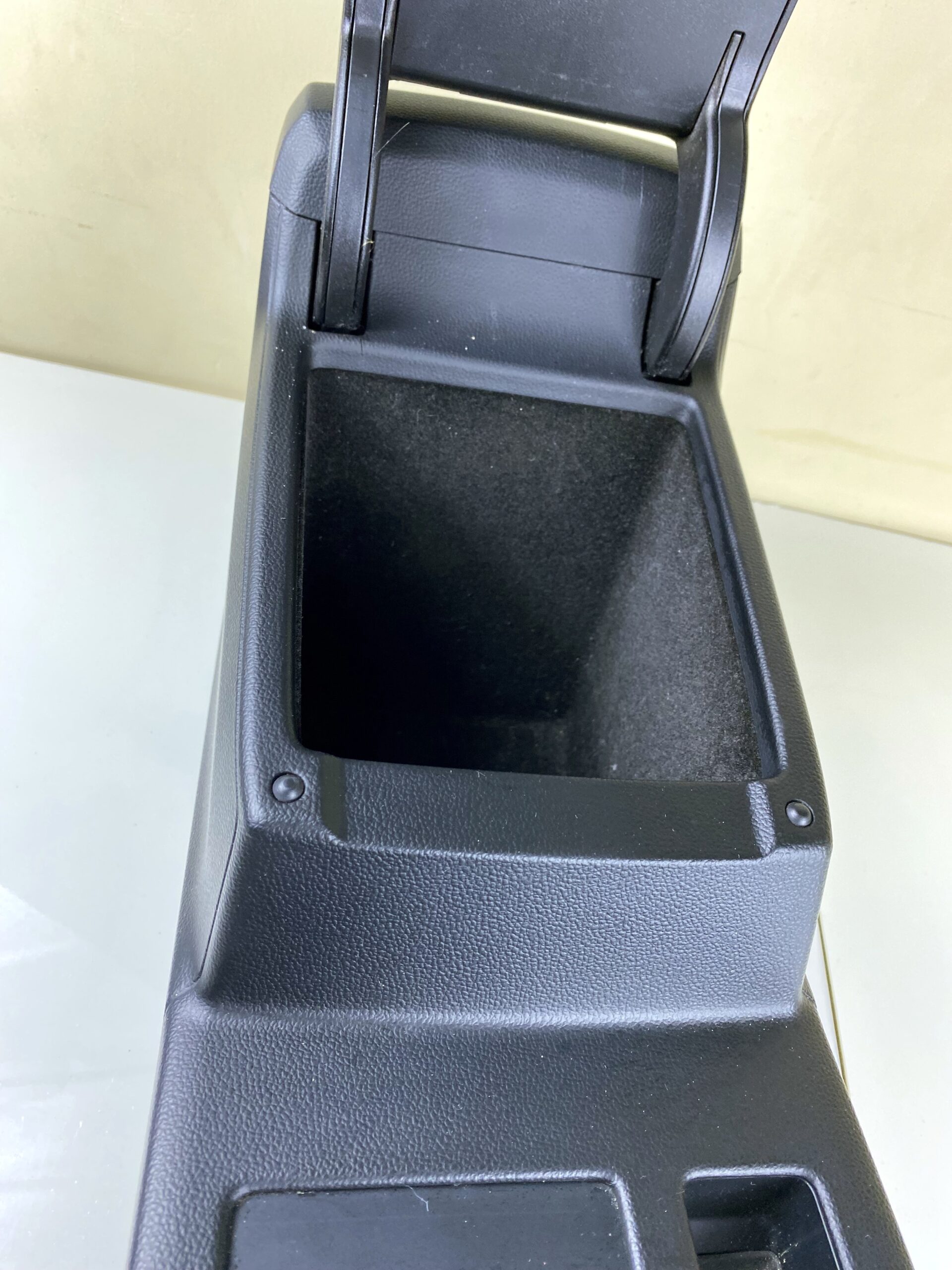 17901210 подлокотник vw passat b8 2016 (21)