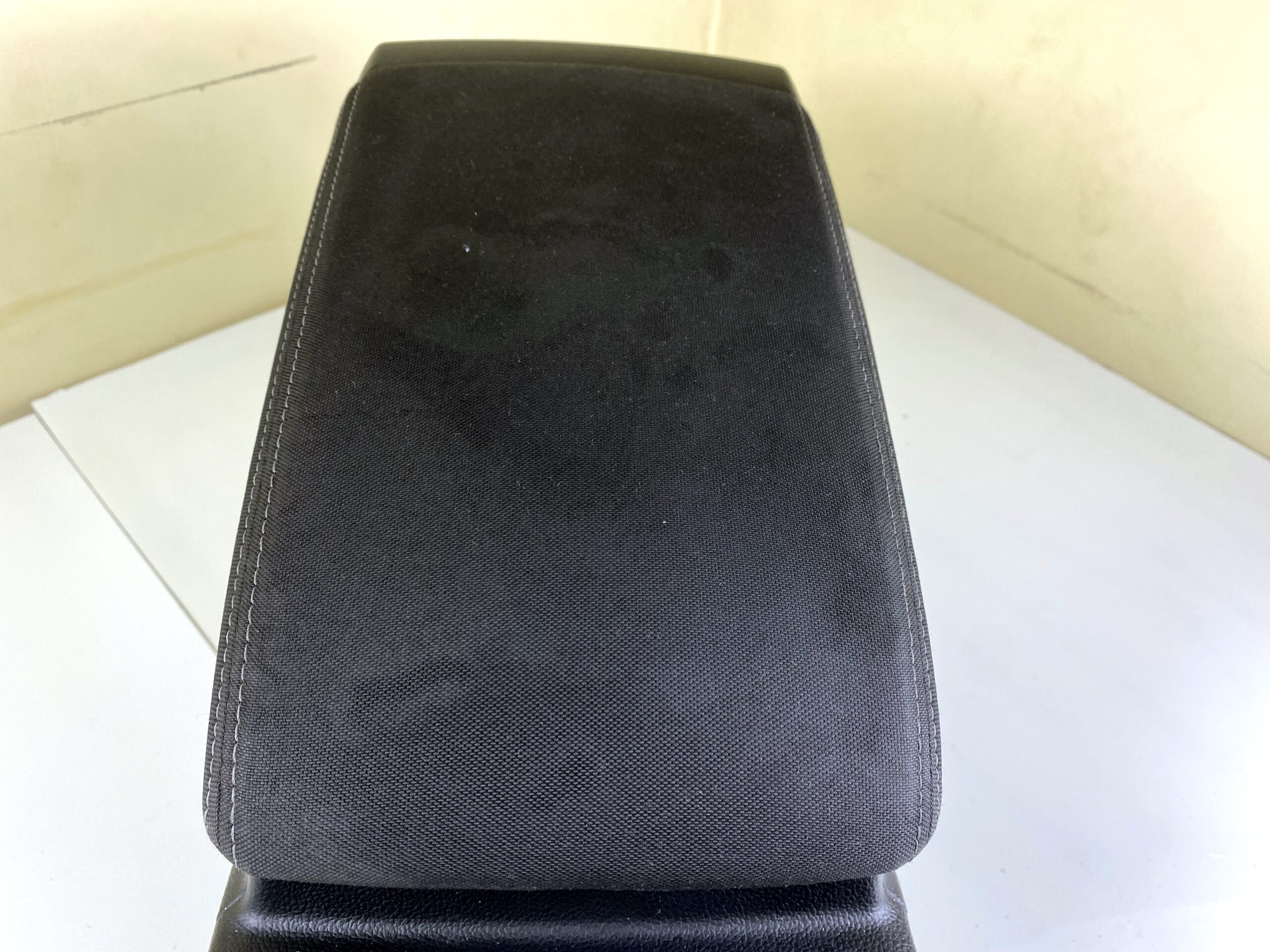 17901210 подлокотник vw passat b8 2016 (5)