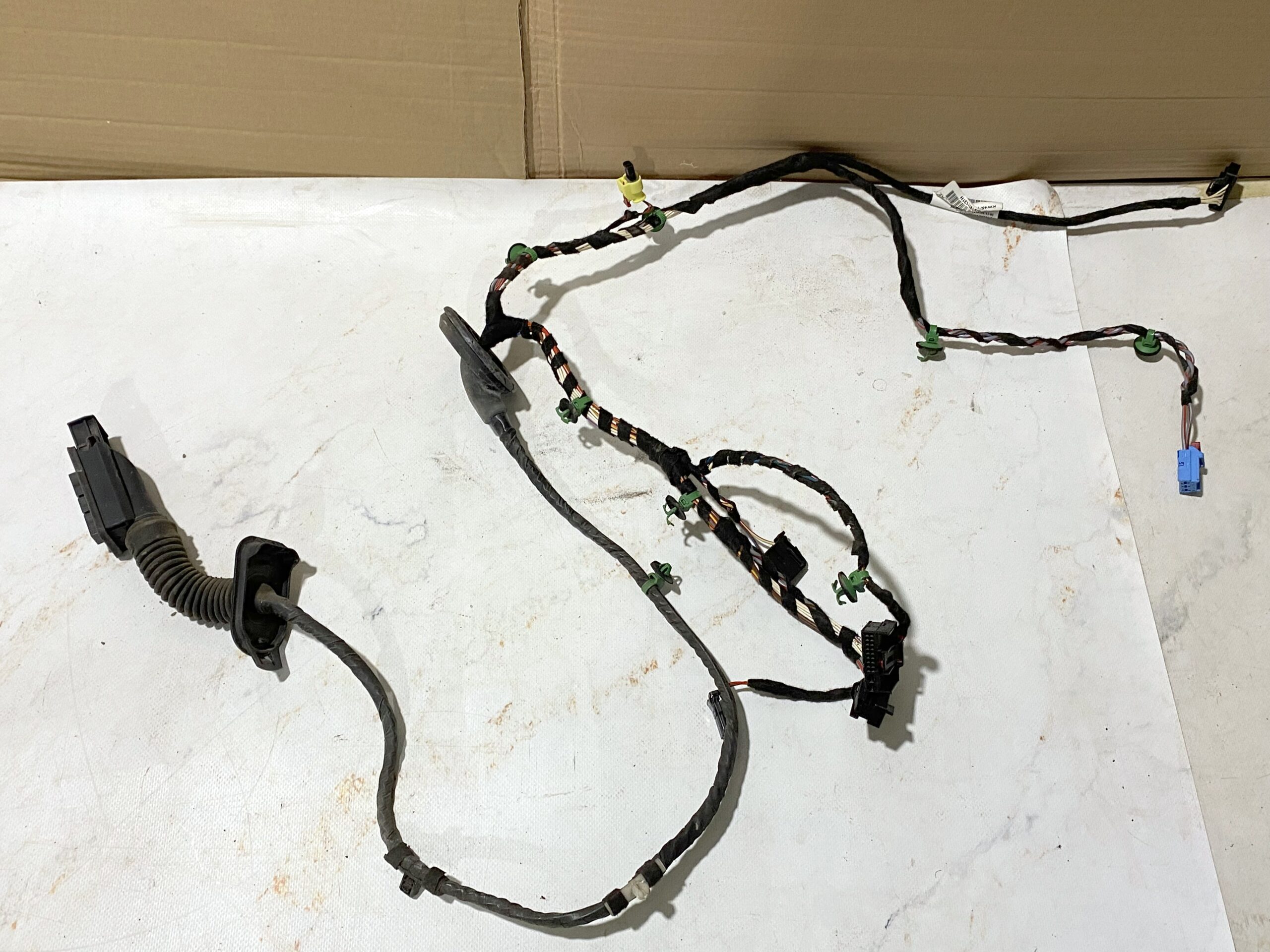 17901222 проводка коса двери передней правой vw passat b8 2016 (1)
