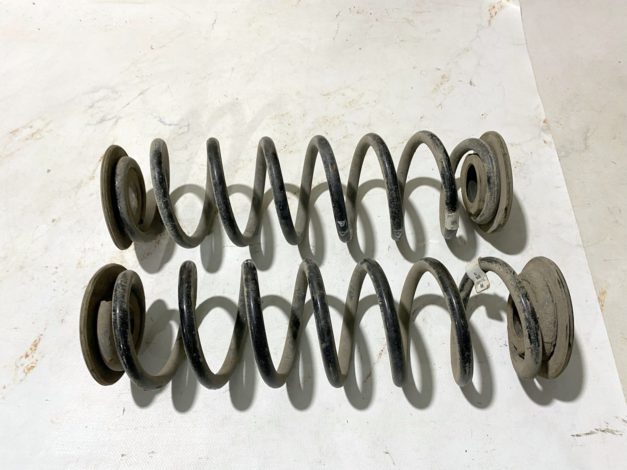 17901228 пружина задняя пара vw passat b8 2016 (1)