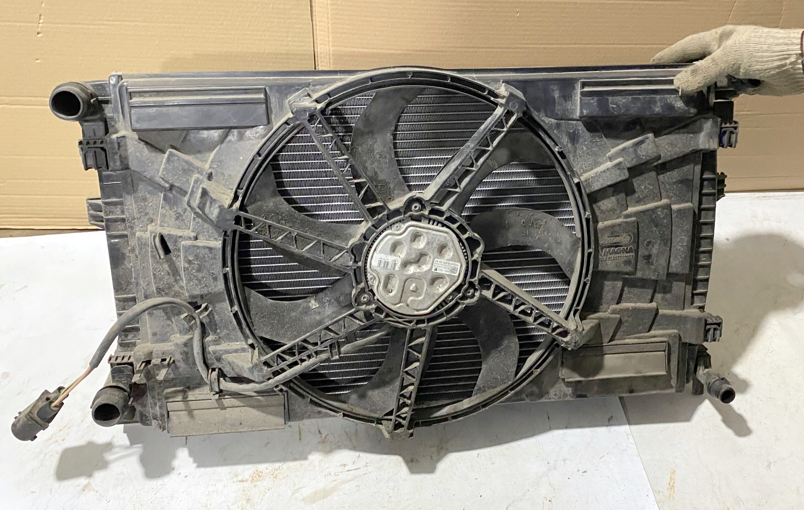 17901229 радиаторы охлаждения в сборе с вентилятором vw passat b8 2016 (12)
