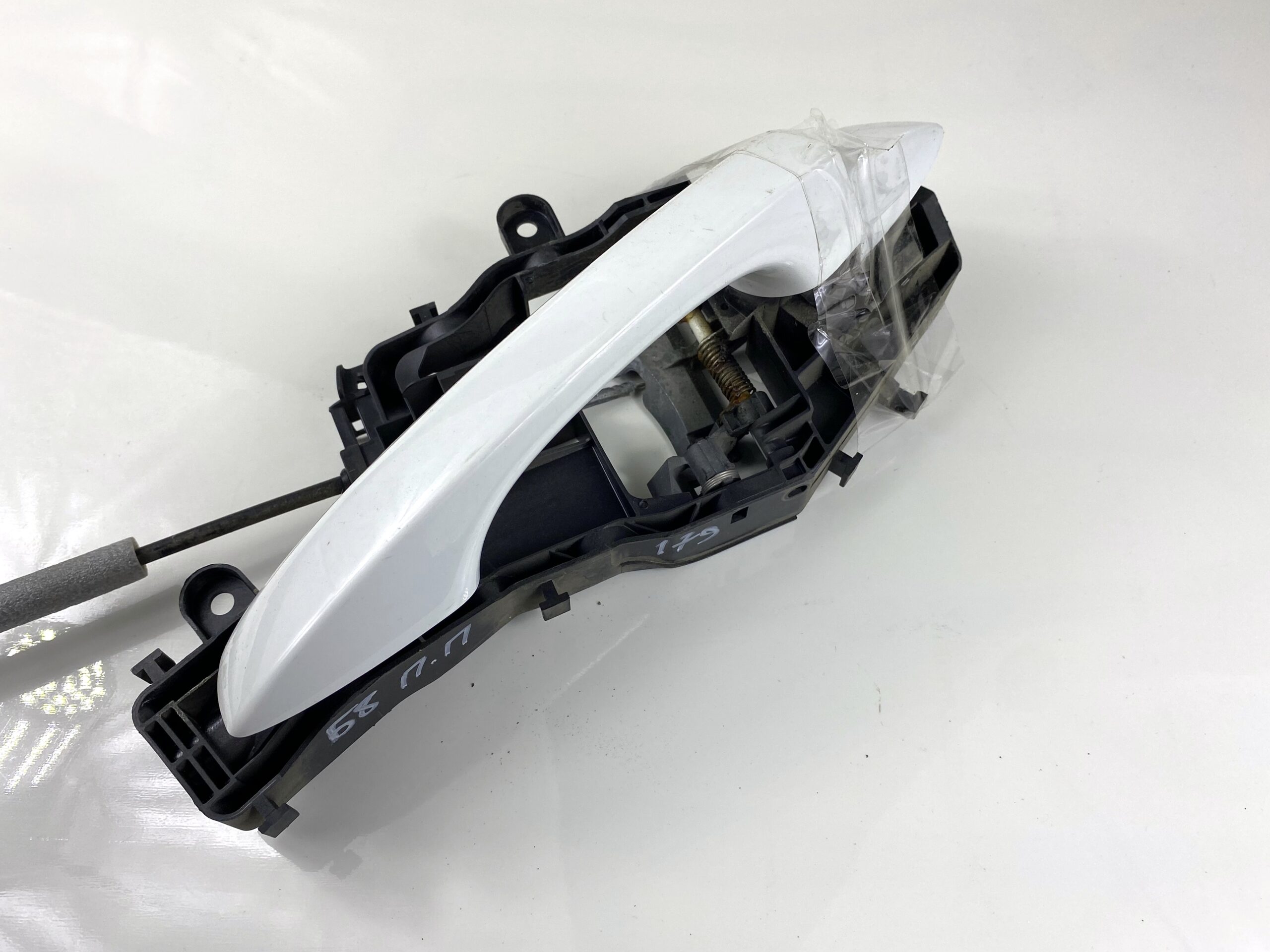 17901241 ручка двери наружная передняя правая vw passat b8 2016 (1)