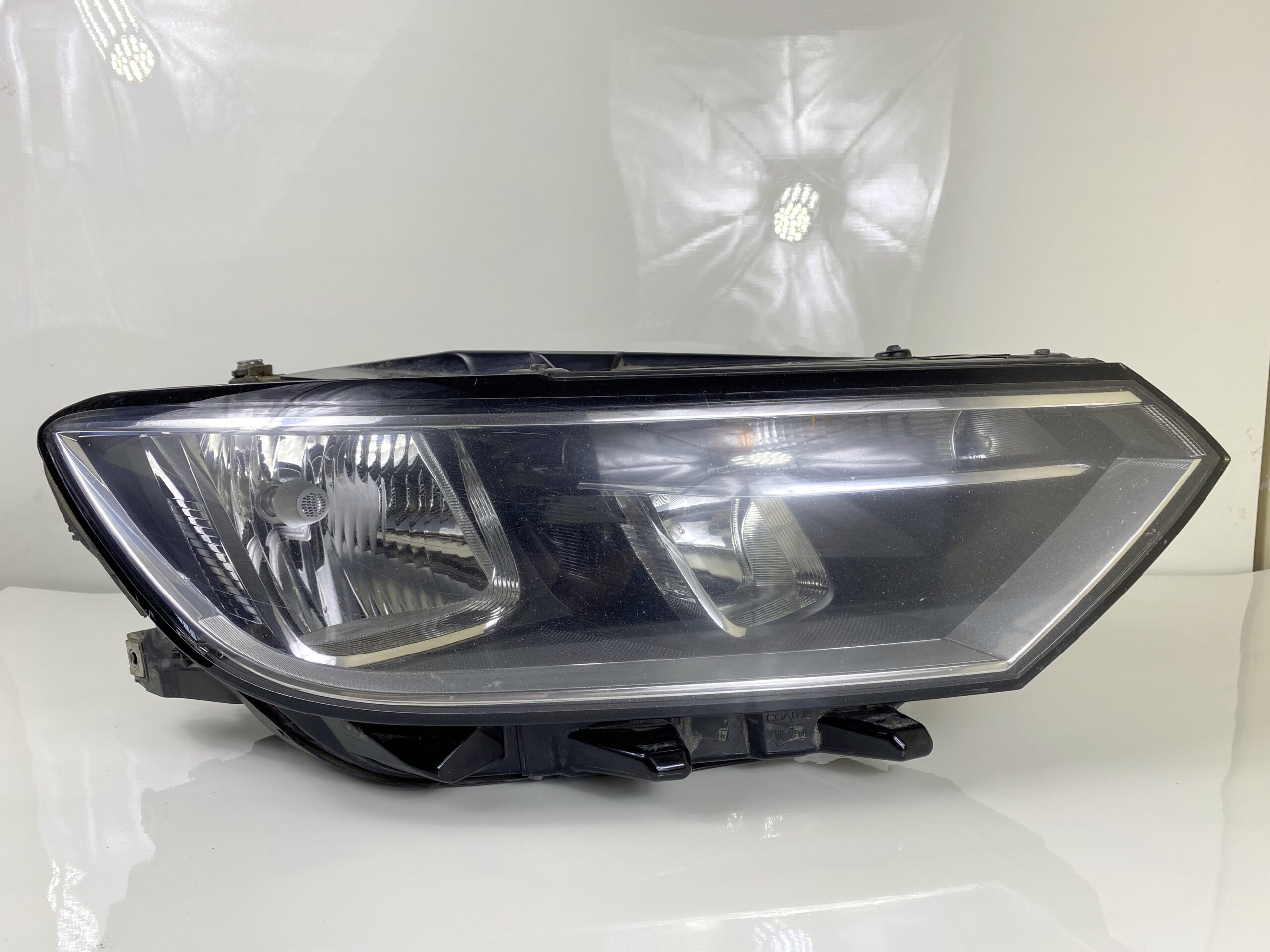 17901291 фара правая галогеновая vw passat b8 2016 (1)