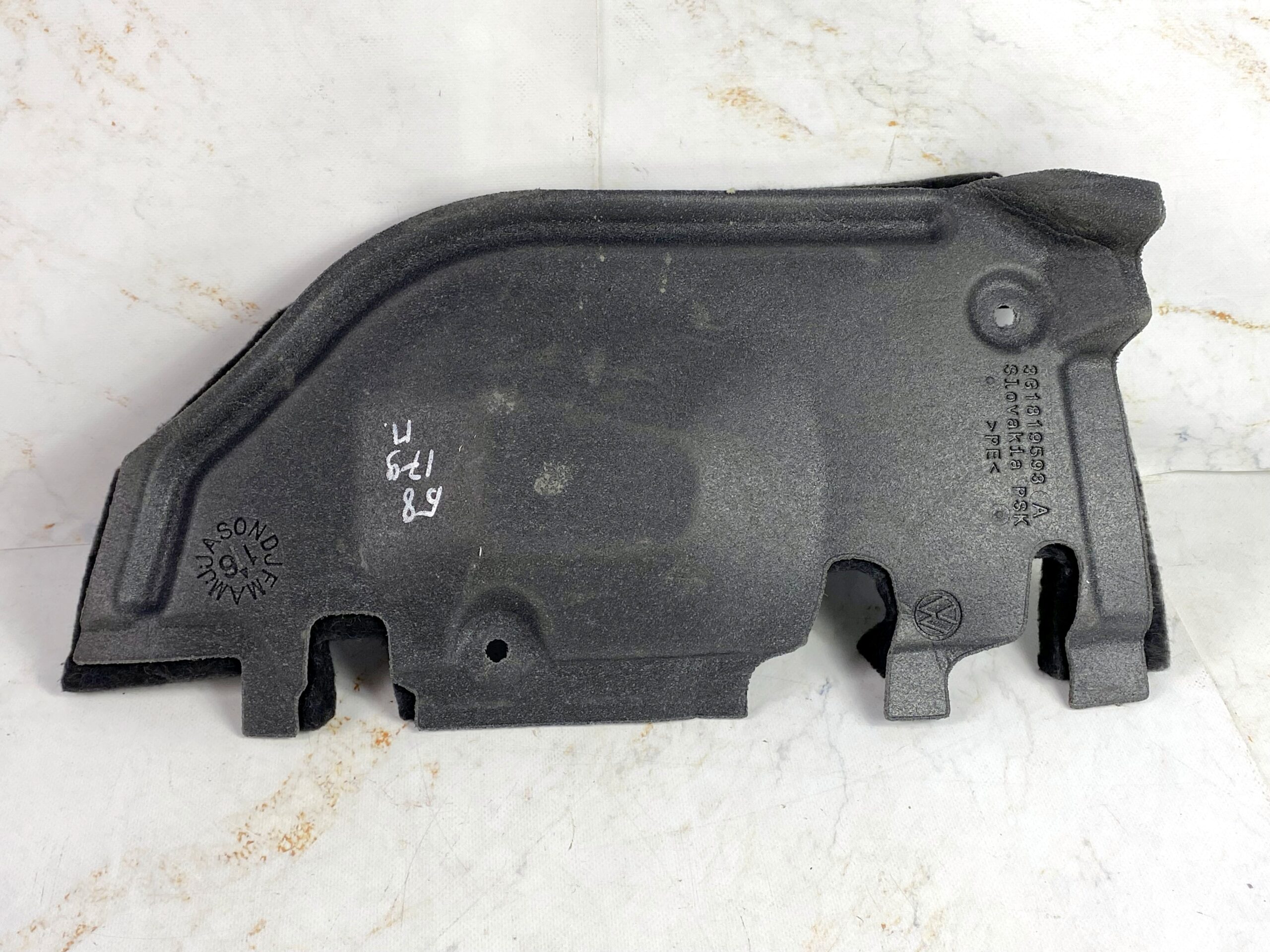 17901312 шумоизоляция салона передняя под торпедо справа vw passat b8 2016 (1)