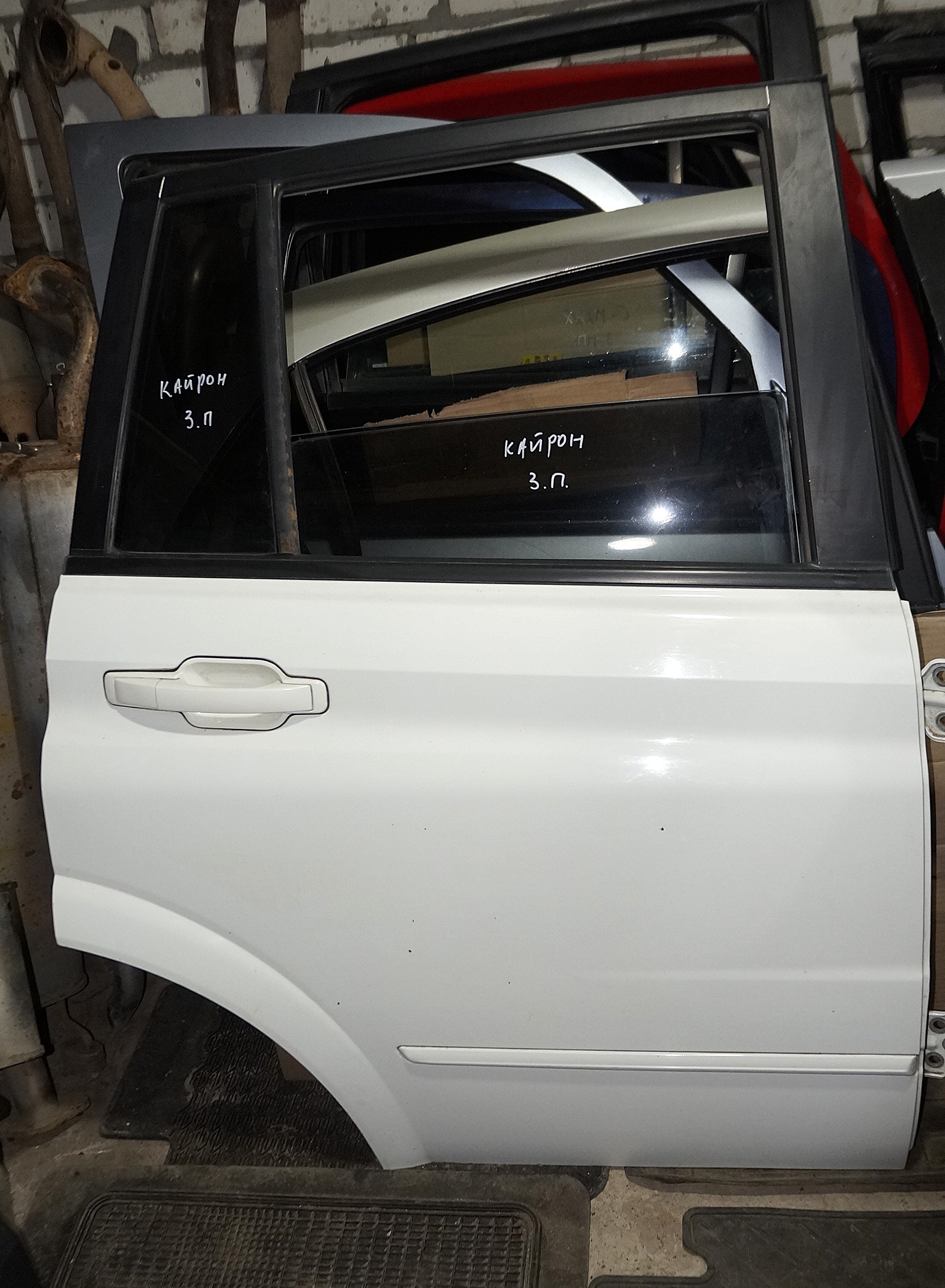 18002039 дверь задняя правая ssangyong kyron 1 (1)