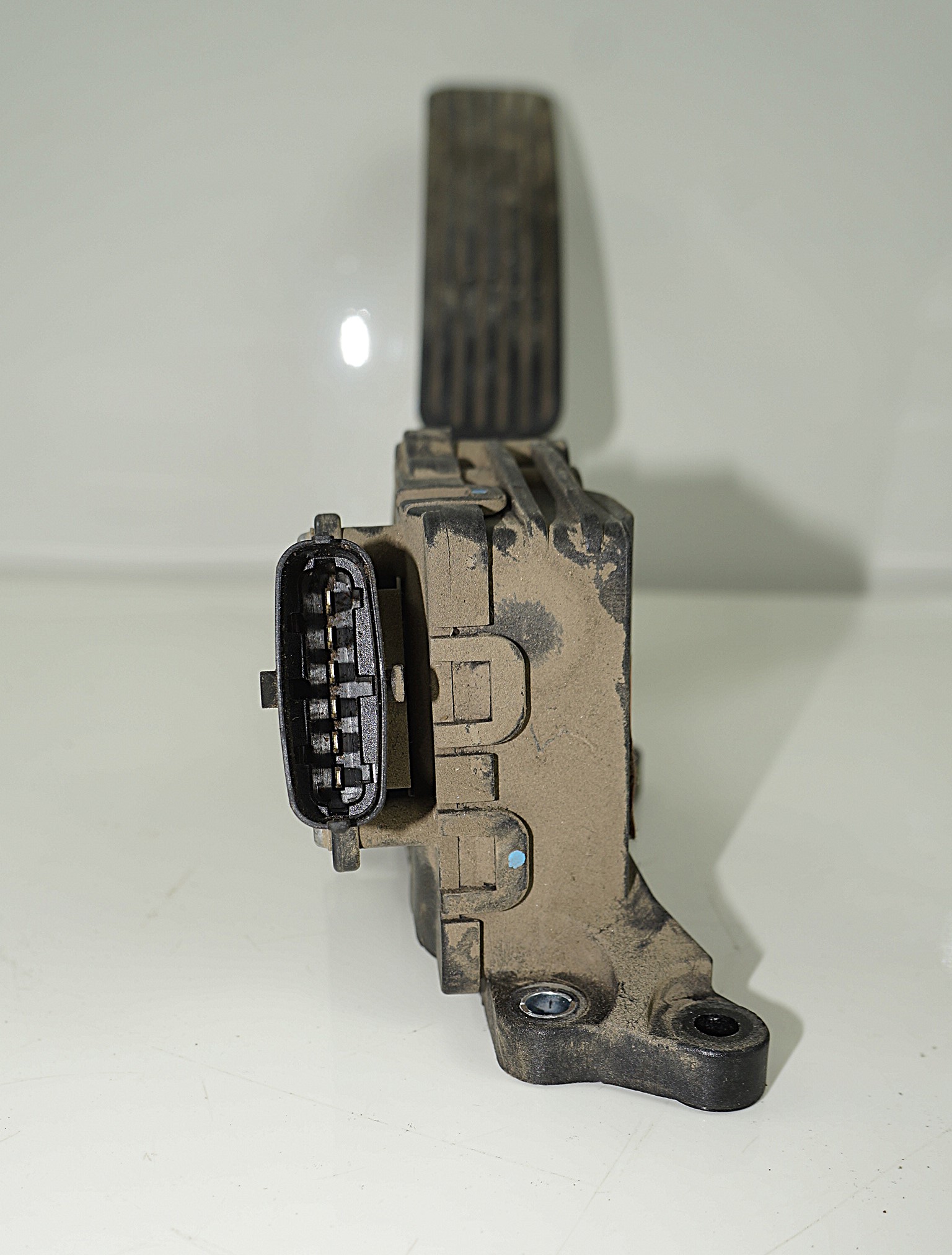 18002122 педаль газа ssangyong kyron 1 (5)