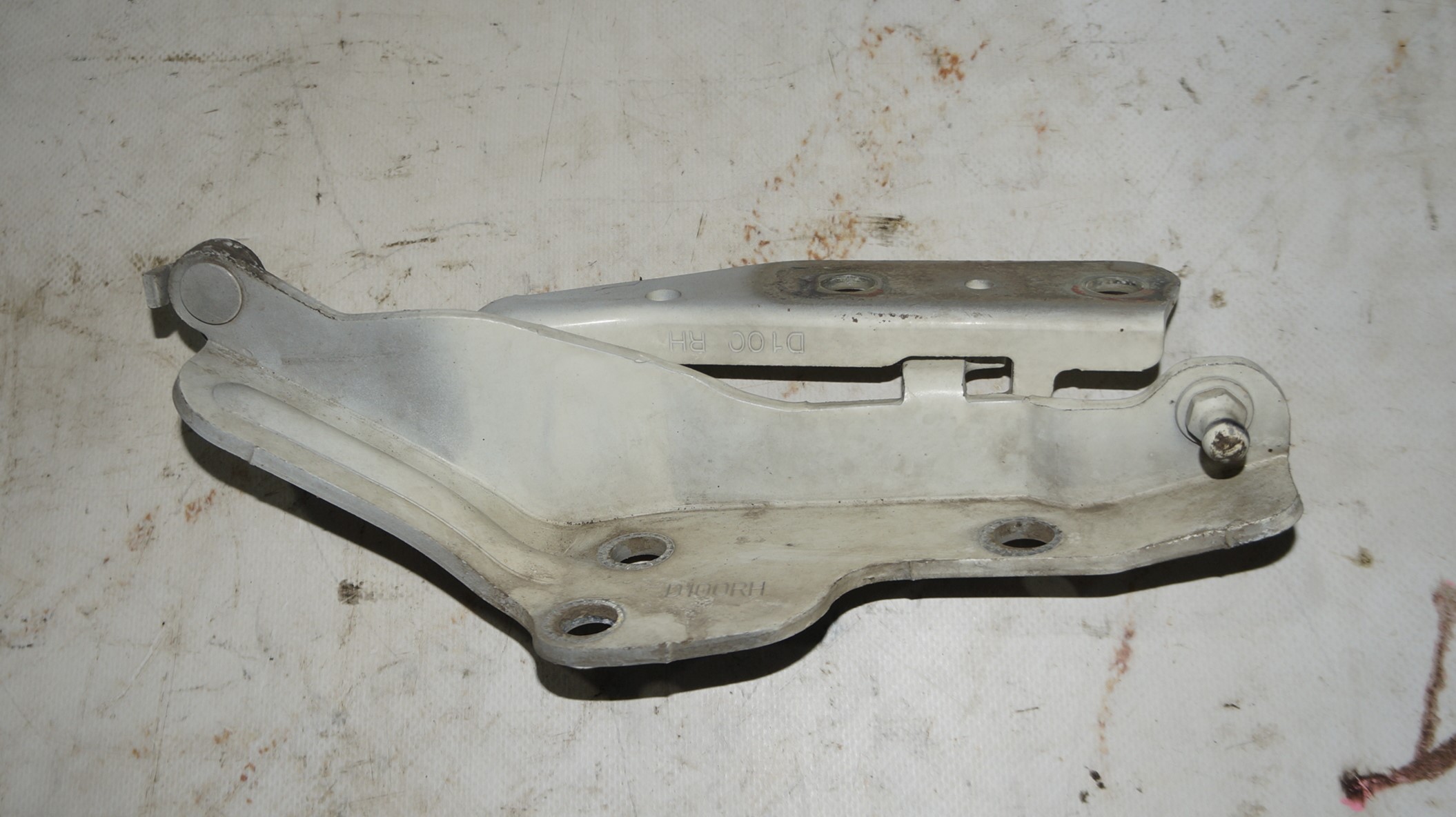18002127 петля капота прав ssangyong kyron 1 (1)