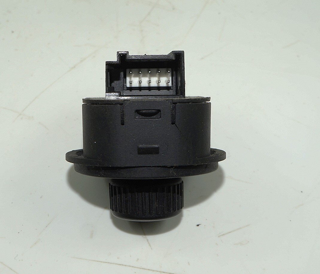 Блок регулировки зеркалами vw polo 18316012 (5)