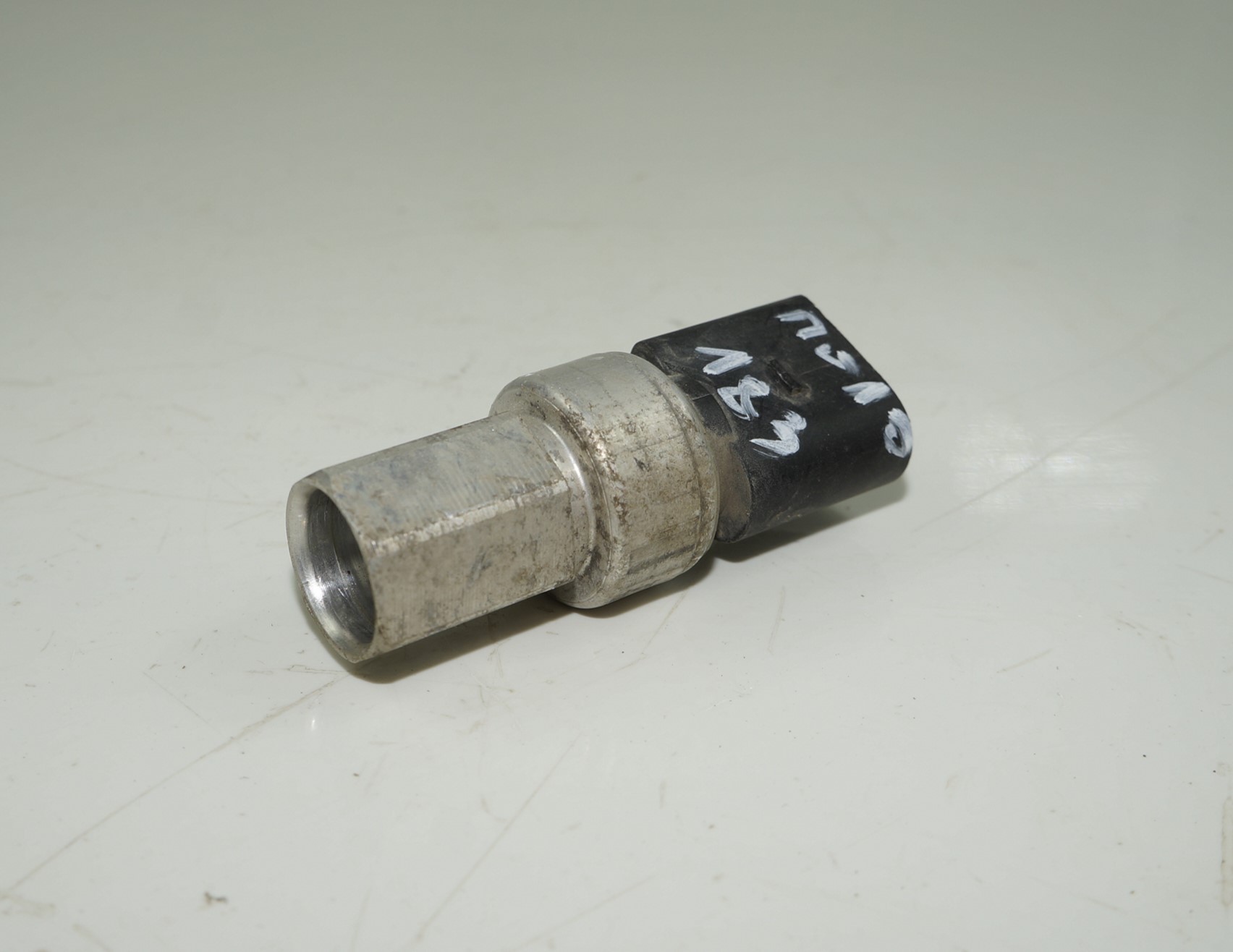Датчик кондиционера vw polo 18316021 (1)
