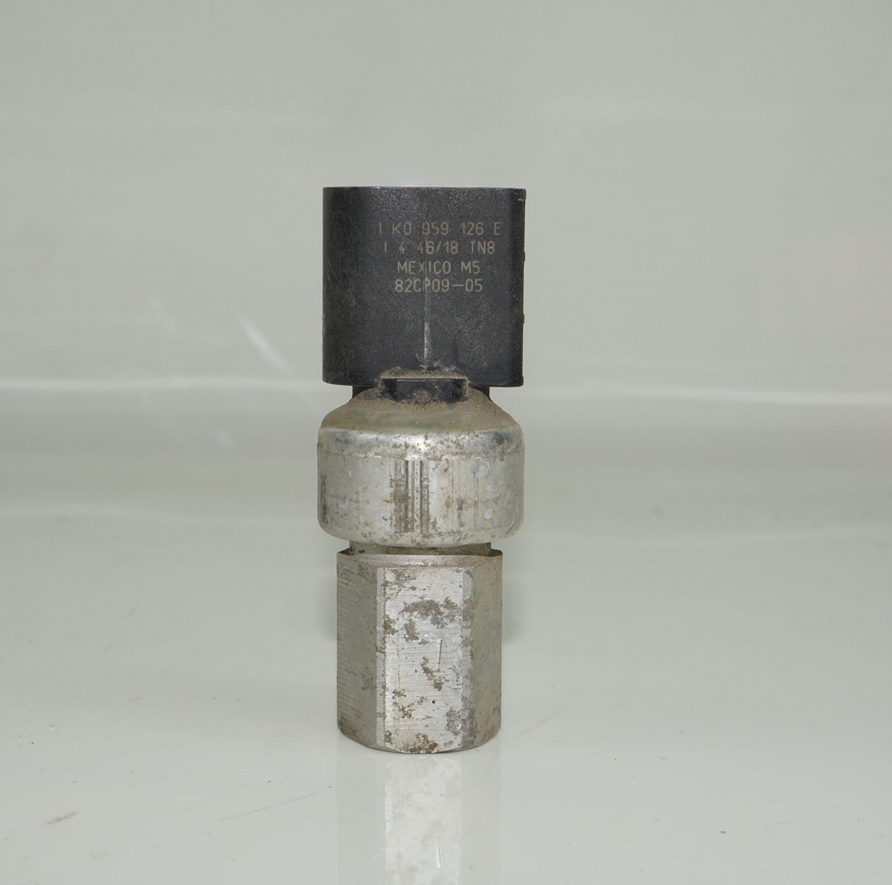 Датчик кондиционера vw polo 18316021 (3)
