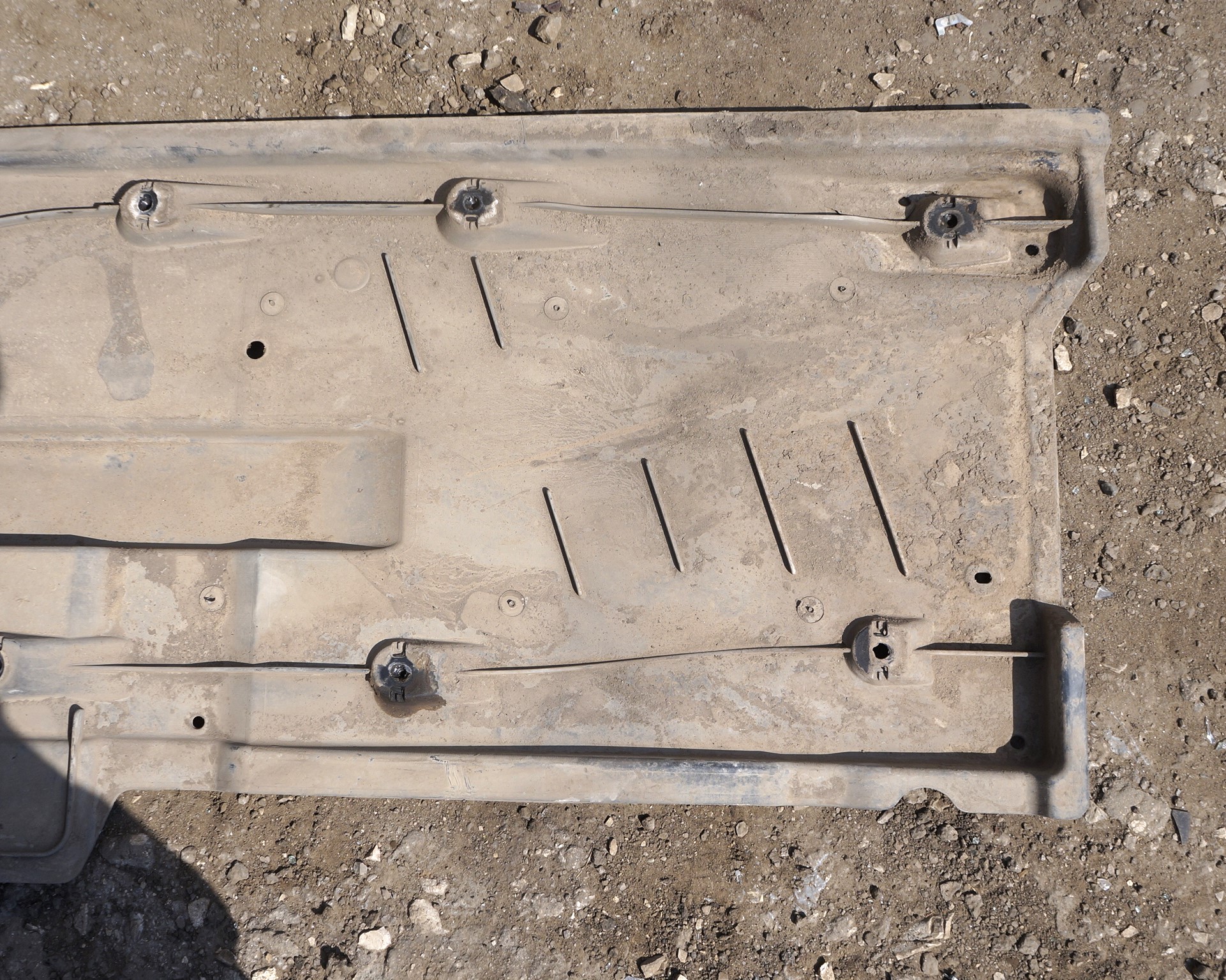 Защита днища правая vw polo 18316027 (6)