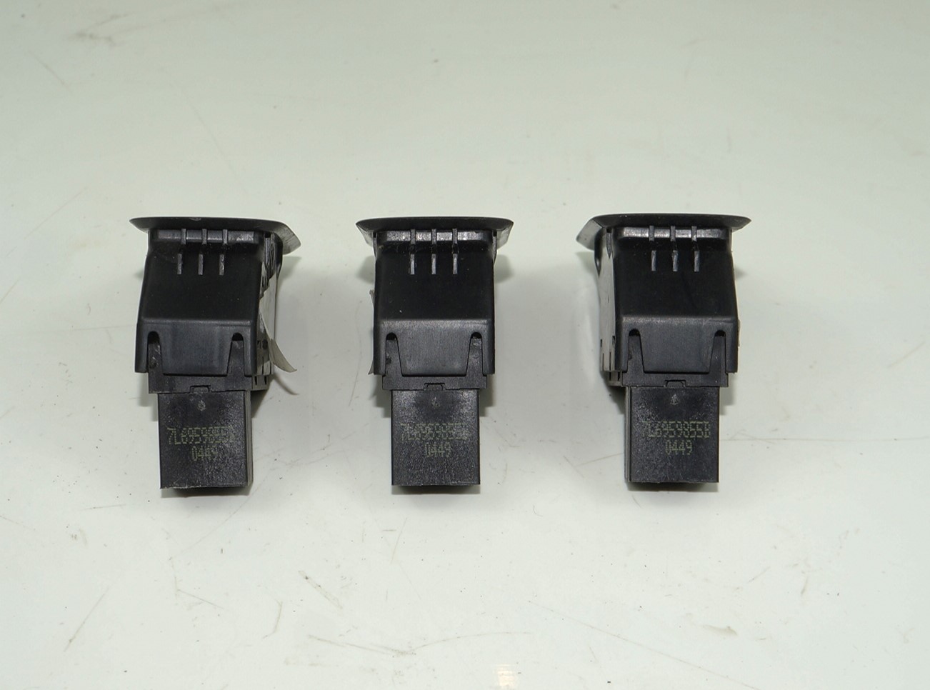 Кнопка стеклоподъемника заднего левого vw polo 18316036 (4)