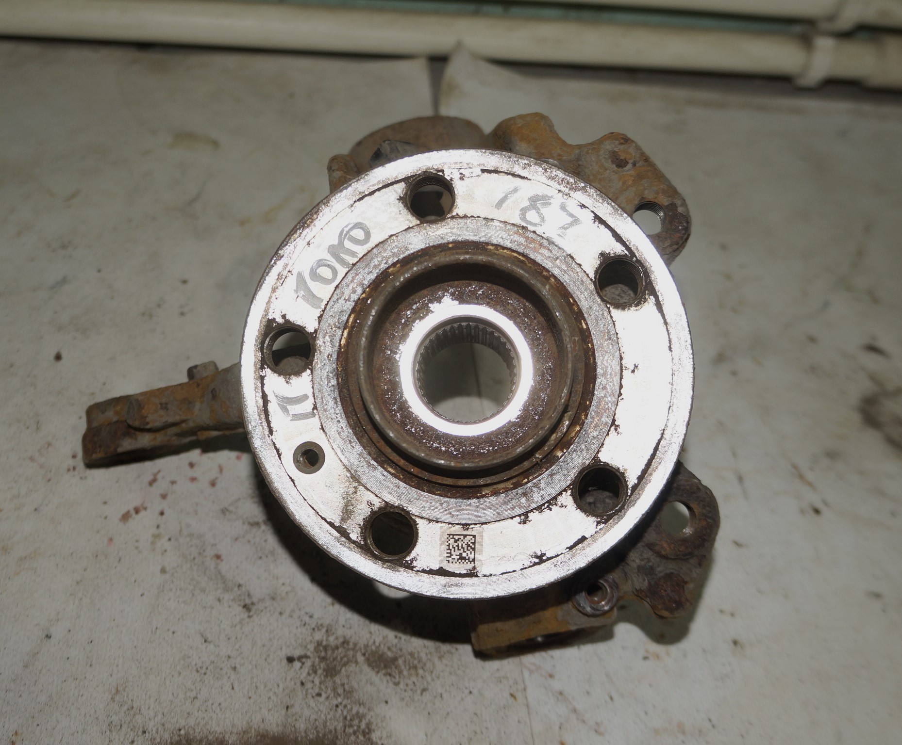 Кулак поворотный передний правый vw polo 18316052 (5)