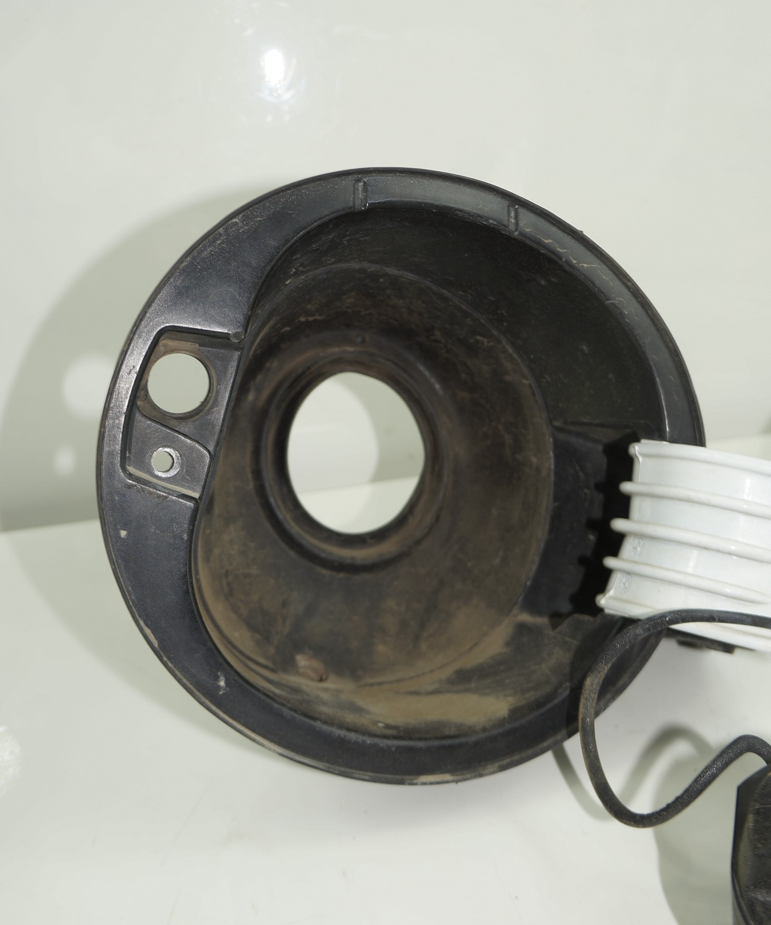 Лючок бензобака vw polo 18316053 (7)