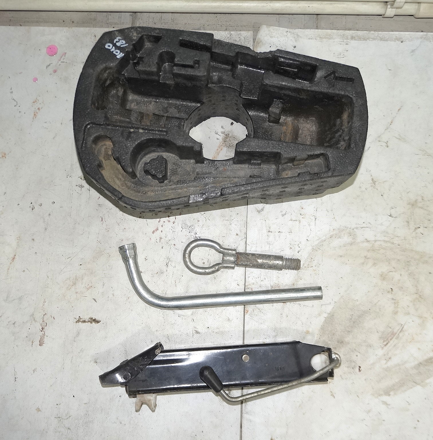 Набор инструментов штатный vw polo 18316060 (4)