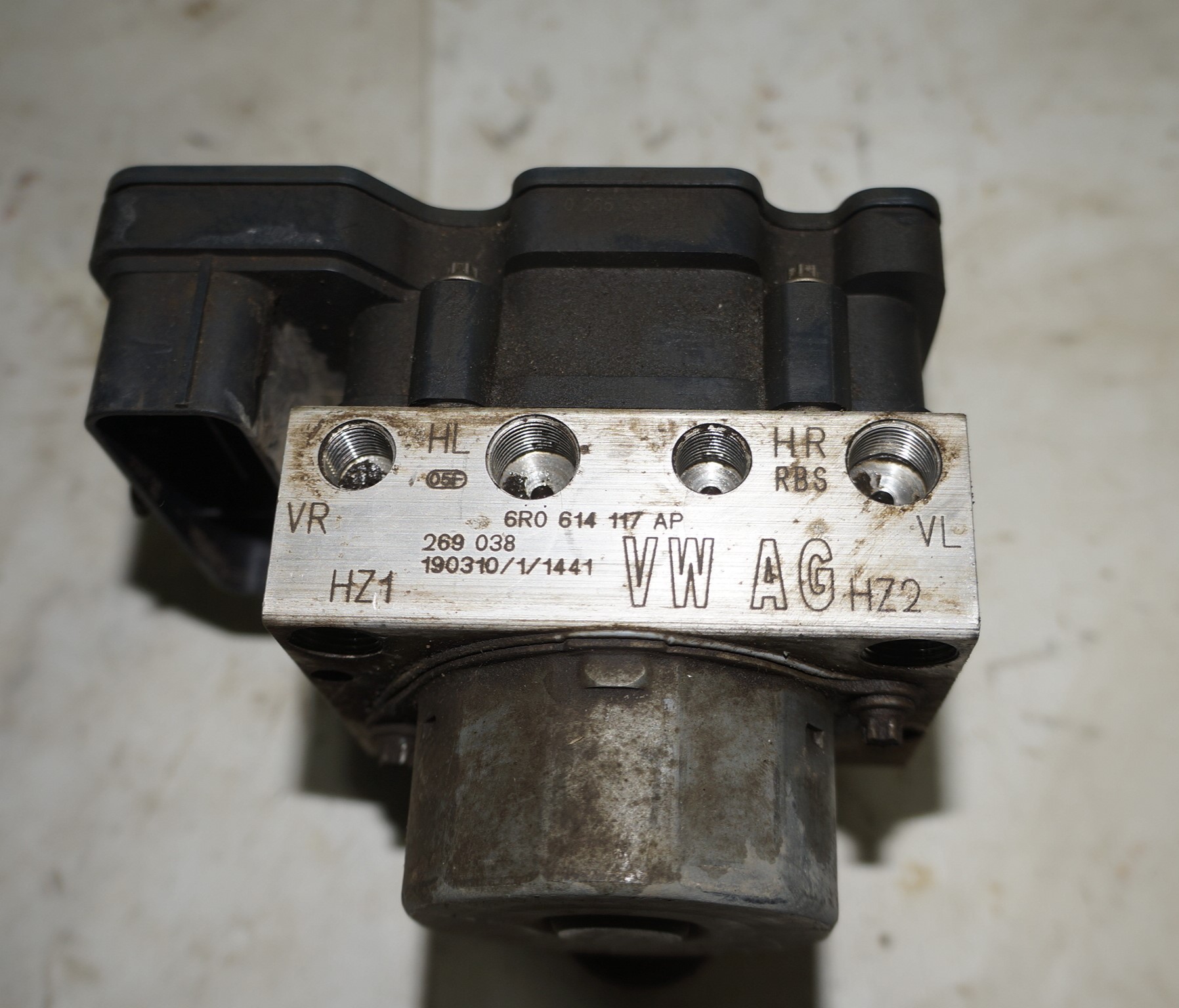 Насос abs (блок антиблокировочный) vw polo 18316067 (3)