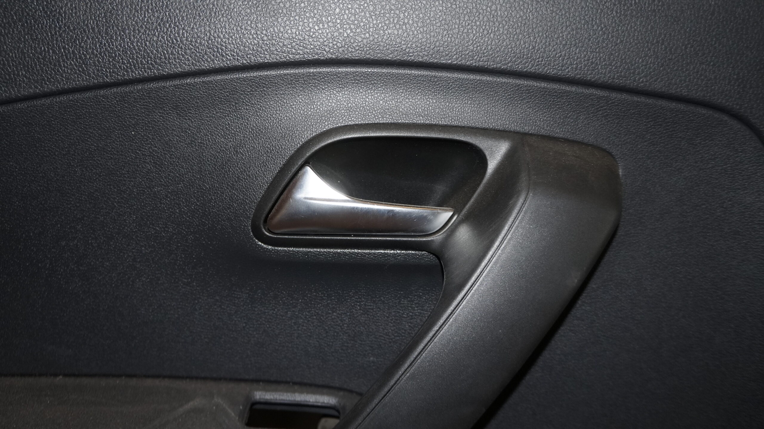 Обшивка двери задняя левая vw polo 18316068 (4)