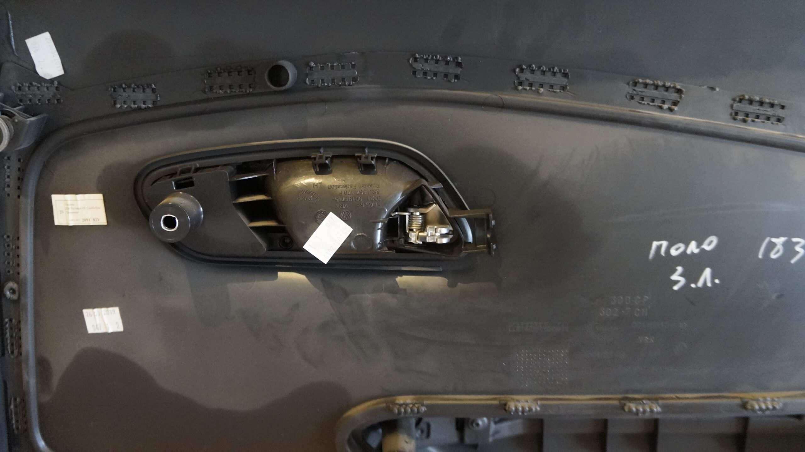 Обшивка двери задняя левая vw polo 18316068 (8)