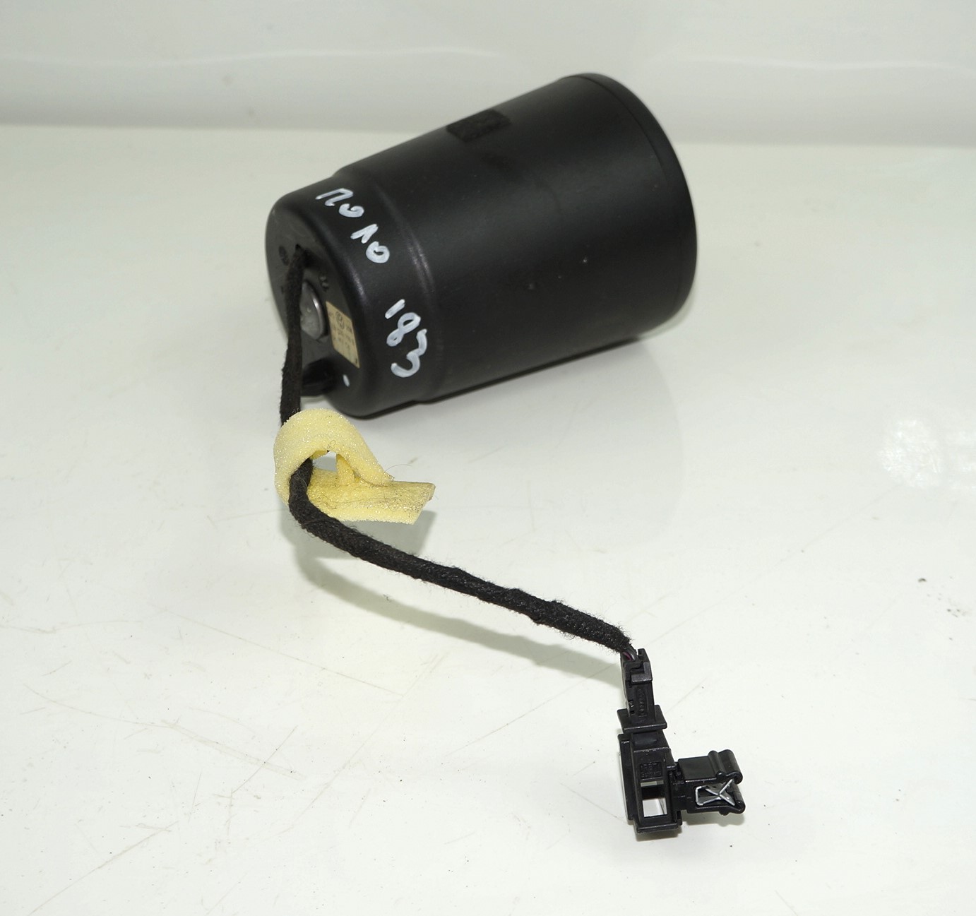 Пепельница динамик vw polo 18316076 (1)