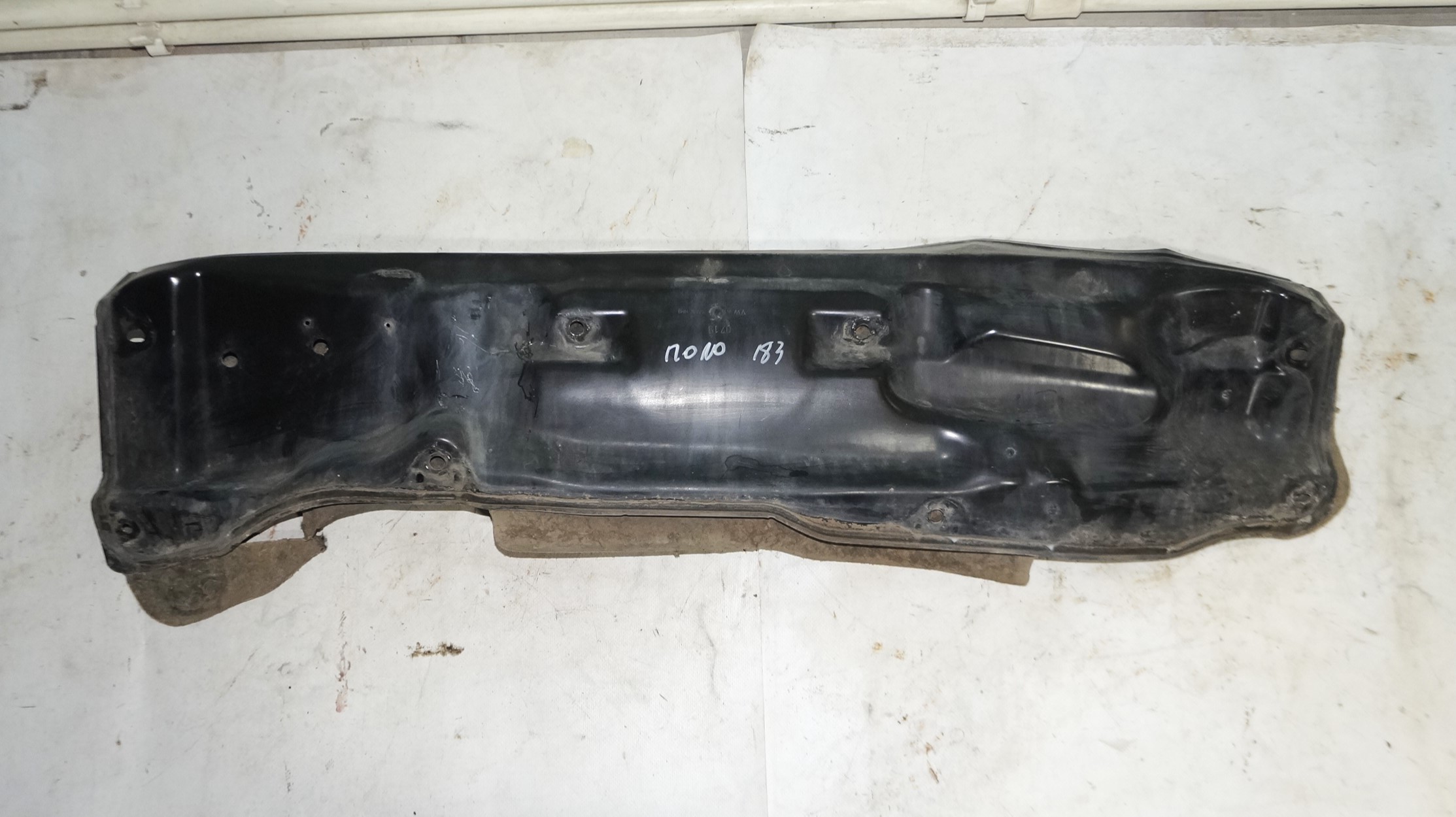 Планка подкапотная под жабо vw polo 18316080 (1)