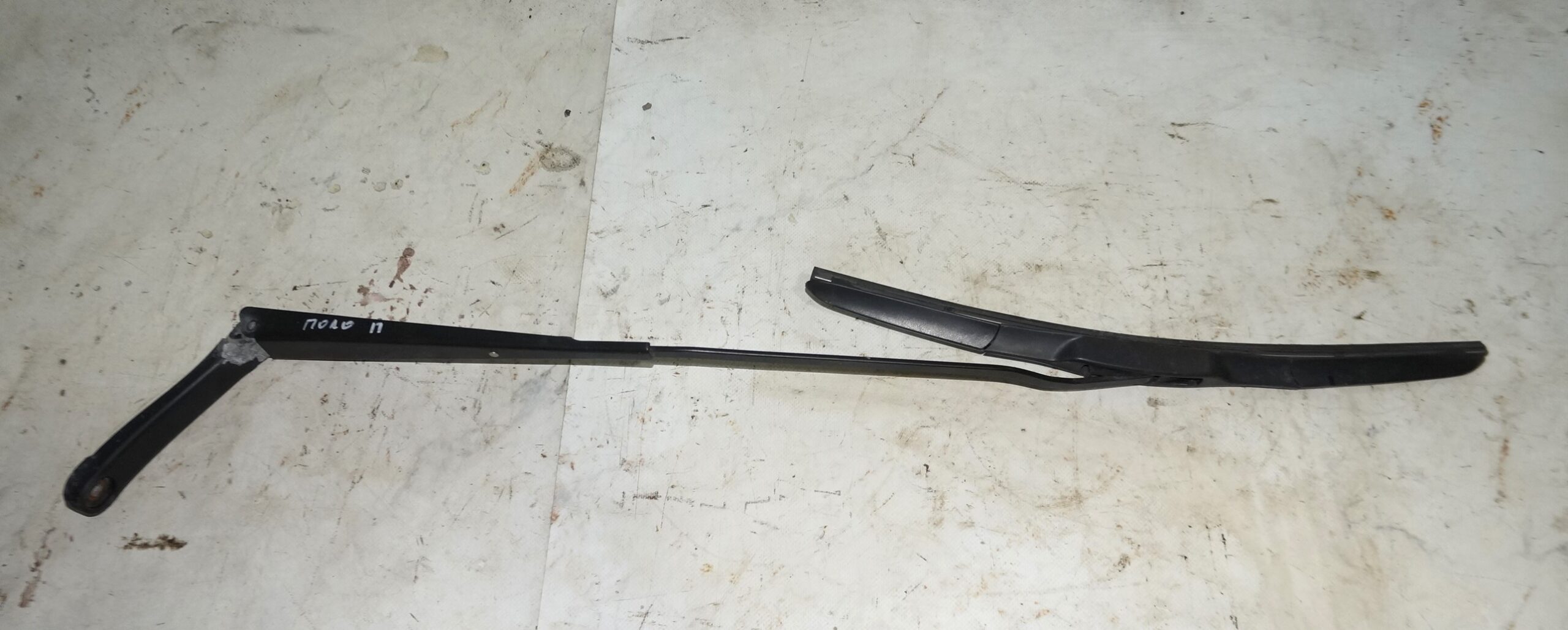 Поводок стеклоочистителя правый vw polo 18316083 (1)