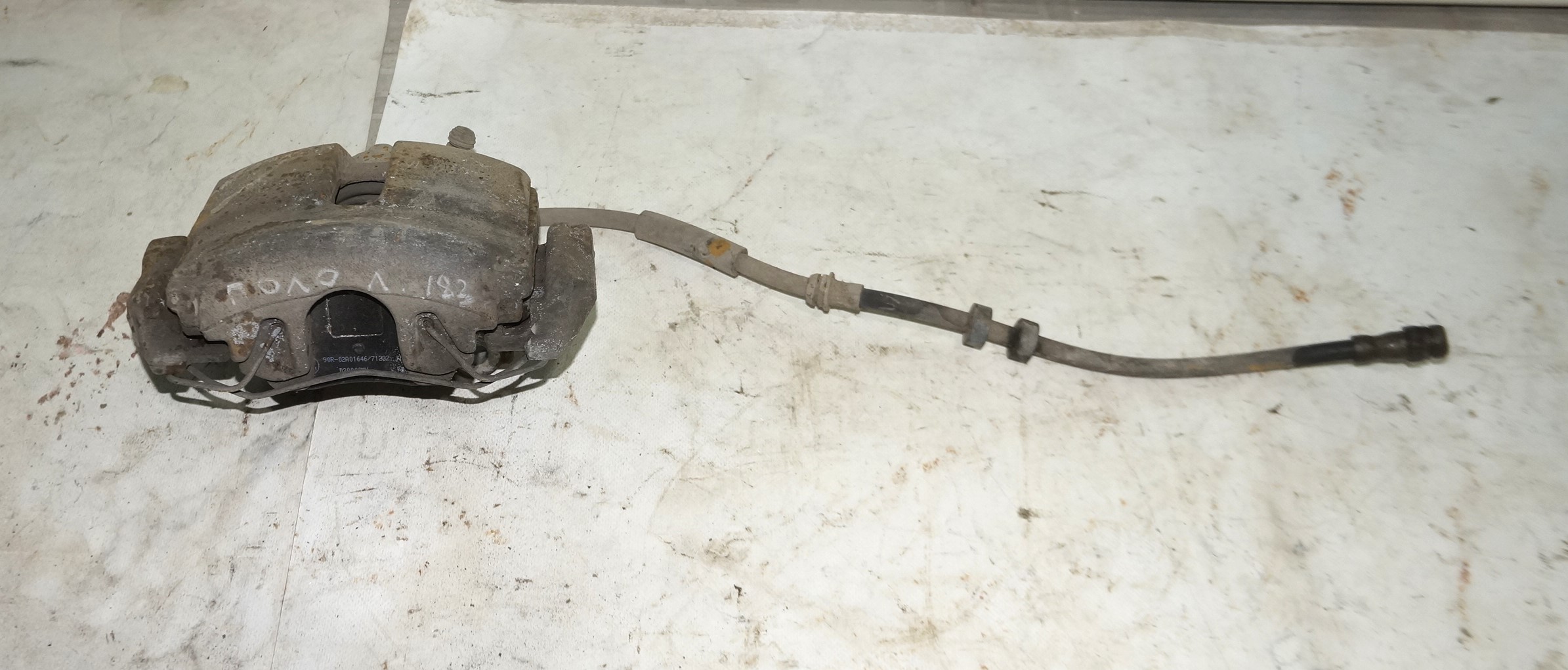 Суппорт передний левый vw polo 18316112 (1)