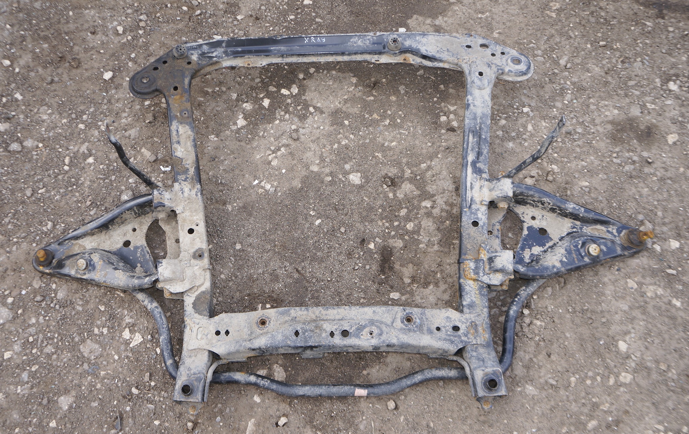 18101009 балка подмоторная lada xray (1)